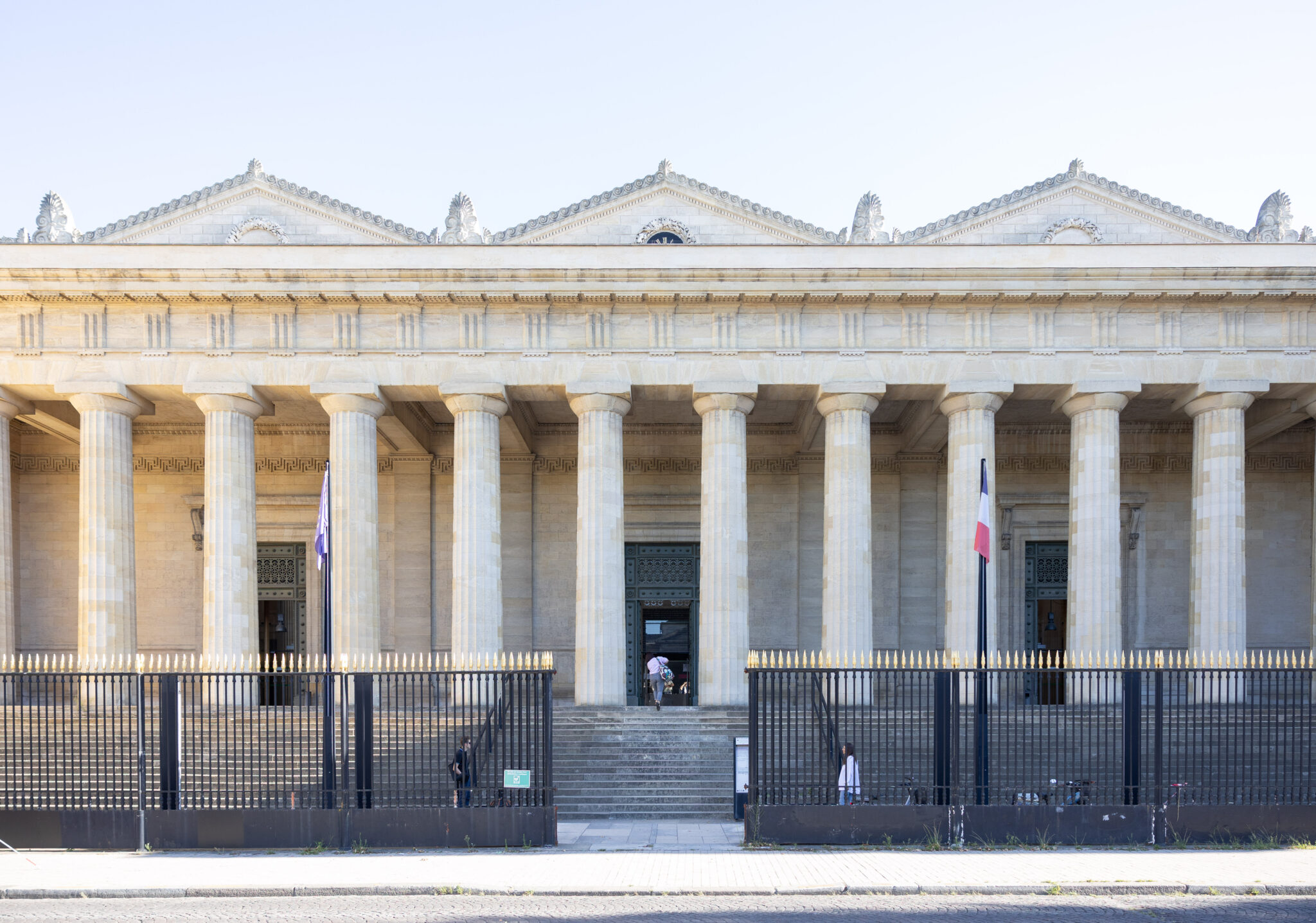 Façade de la Cour d’Appel de Bordeaux – symbole de la justice et des missions du Barreau