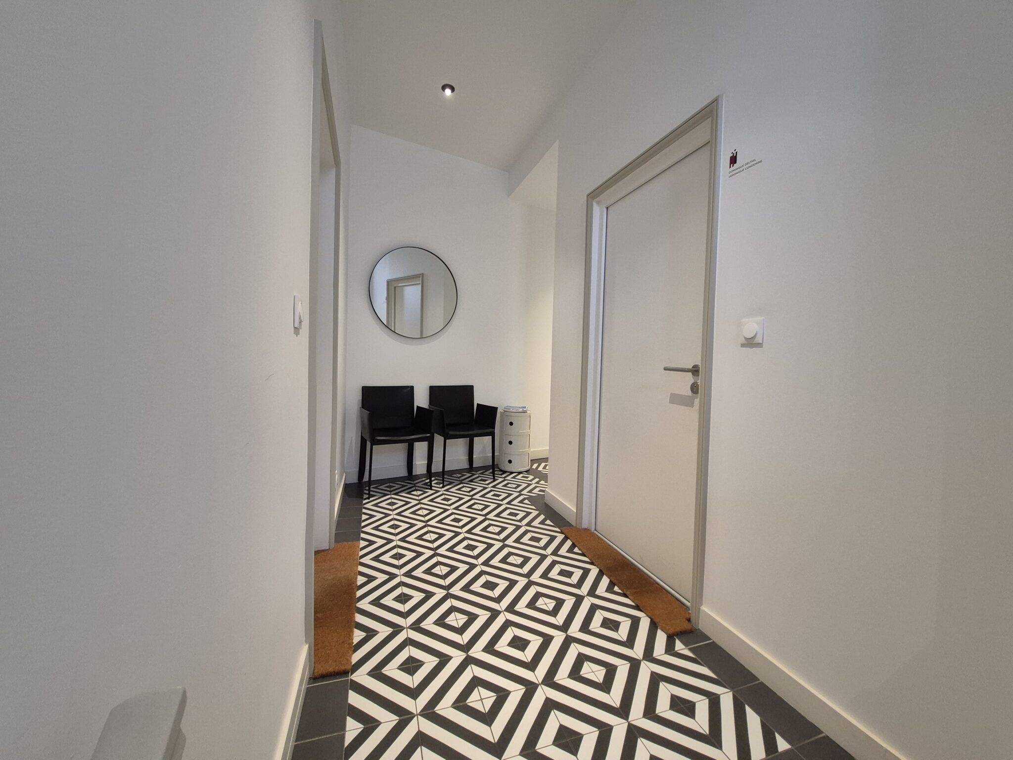 A louer proximité immédiate Palais